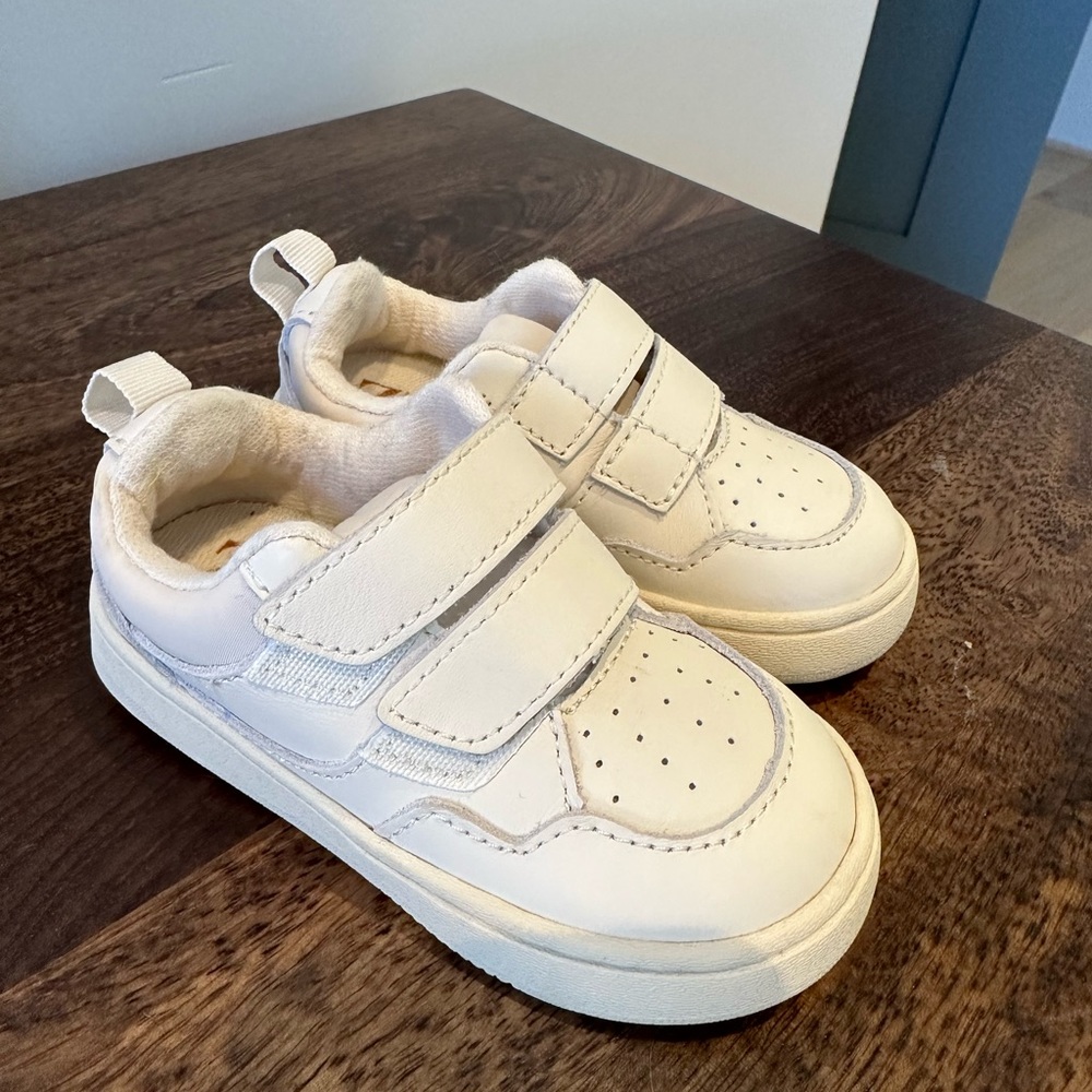 NWOT cream leather zara sneakers